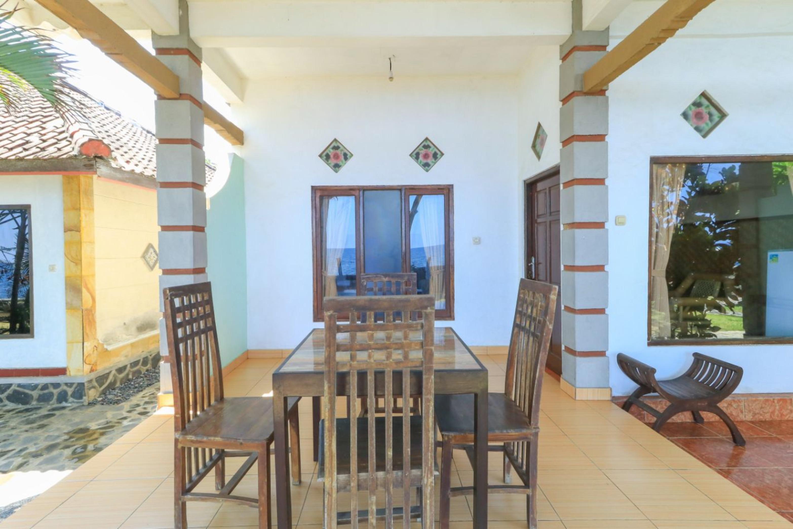 Hotel Tara Bar & Resto Air Sanih Kubutambahan  Exterior foto