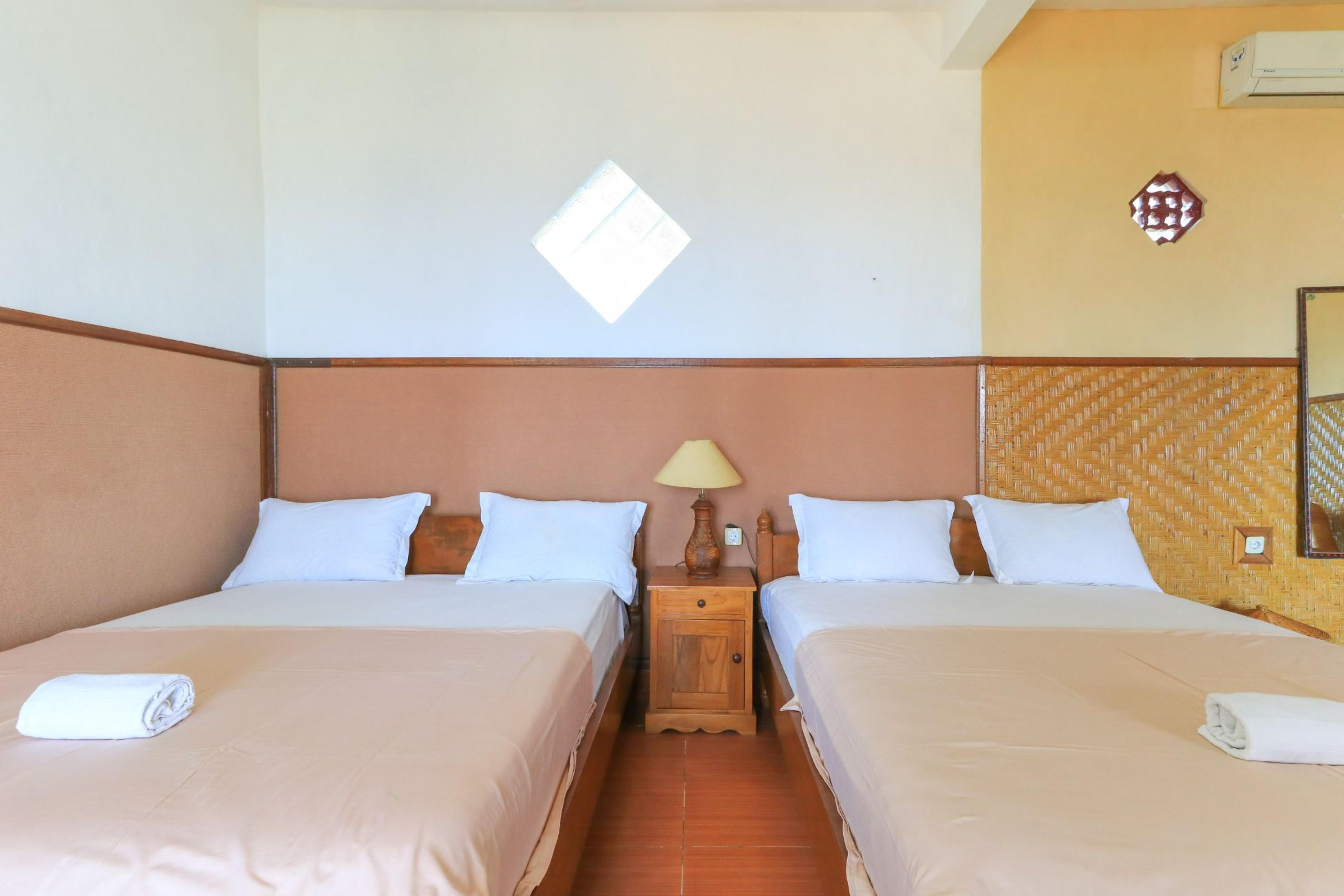 Hotel Tara Bar & Resto Air Sanih Kubutambahan  Exterior foto