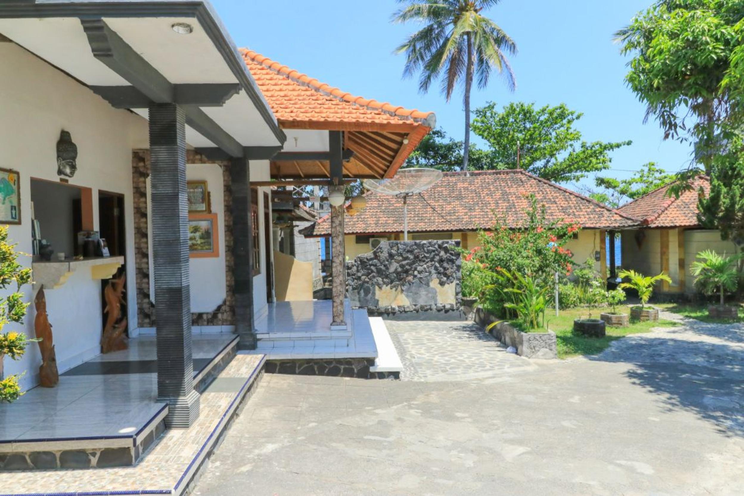 Hotel Tara Bar & Resto Air Sanih Kubutambahan  Exterior foto