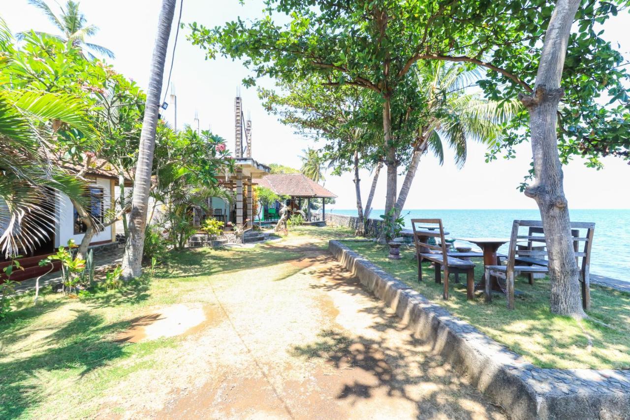 Hotel Tara Bar & Resto Air Sanih Kubutambahan  Exterior foto