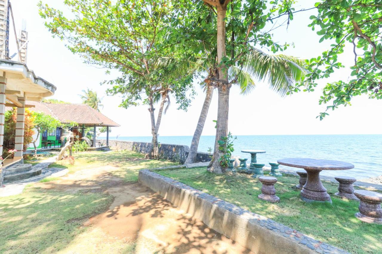 Hotel Tara Bar & Resto Air Sanih Kubutambahan  Exterior foto